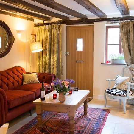 Meddlars A Historic Cottage On The Countryside Edge Of A Vibrant Market Town Hadleigh  Exterior foto